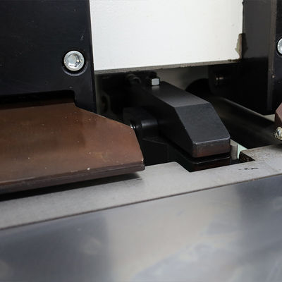 Máy cắt kim loại tấm dọc Cnc Máy tạo rãnh tấm nhôm thủy lực